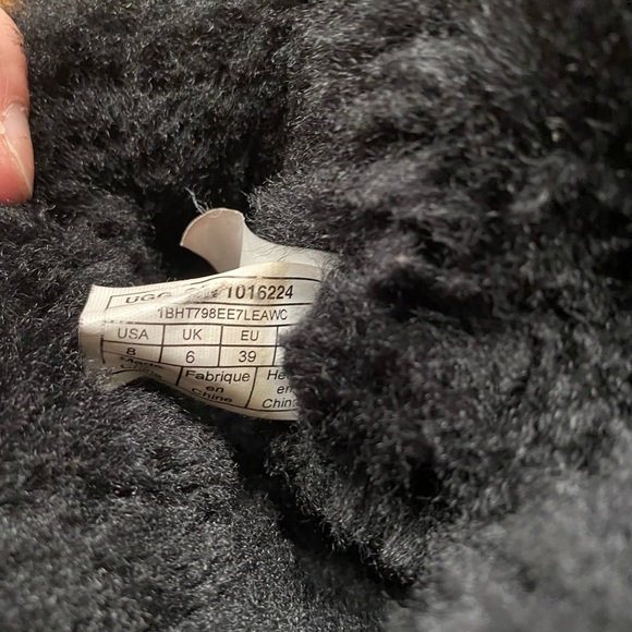 Ugg Boots - Picture 9 of 10